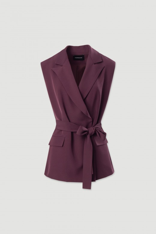 Gilet long avec ceinture et fermeture croise