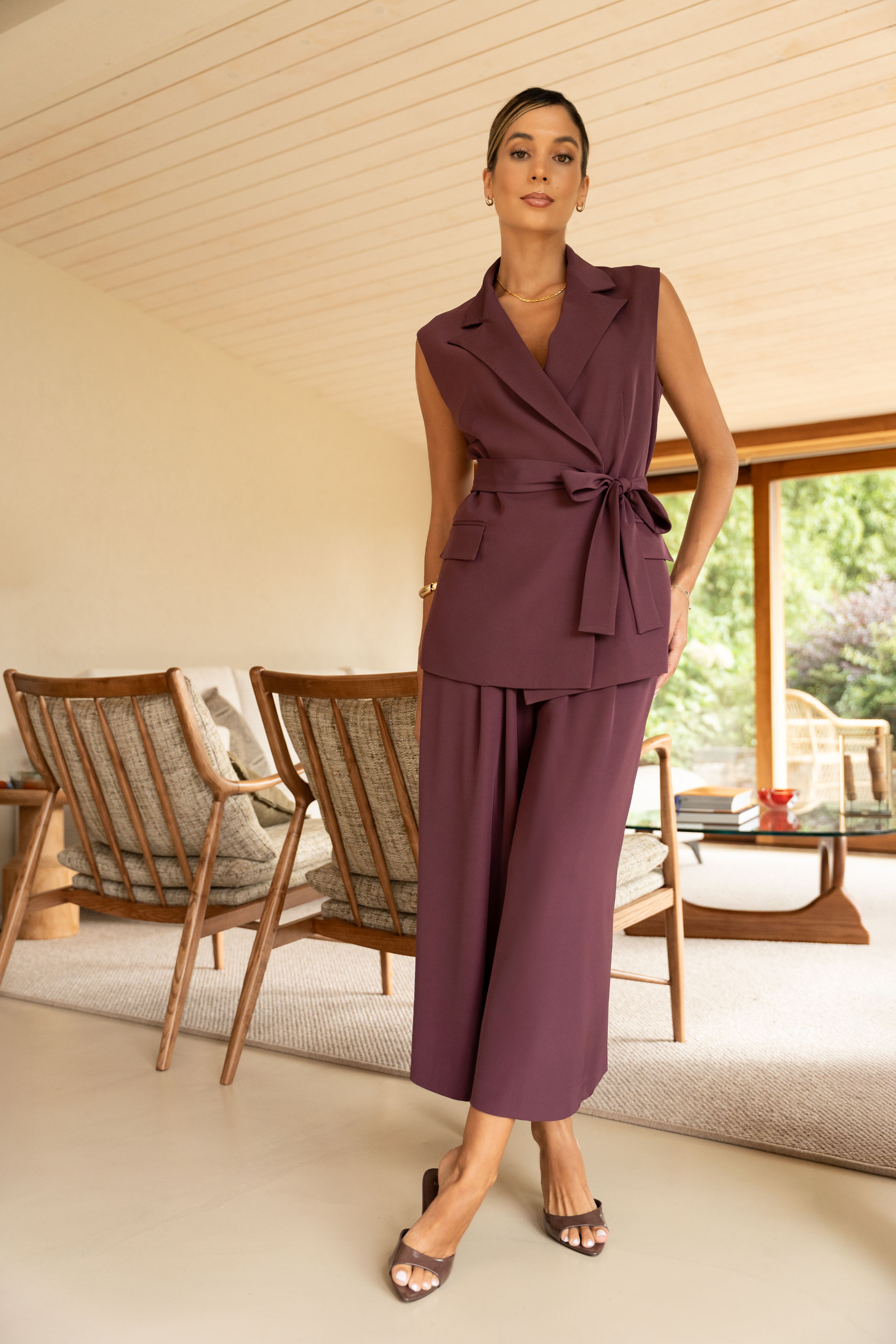 Pantalón corto wide leg con pliegues frontales