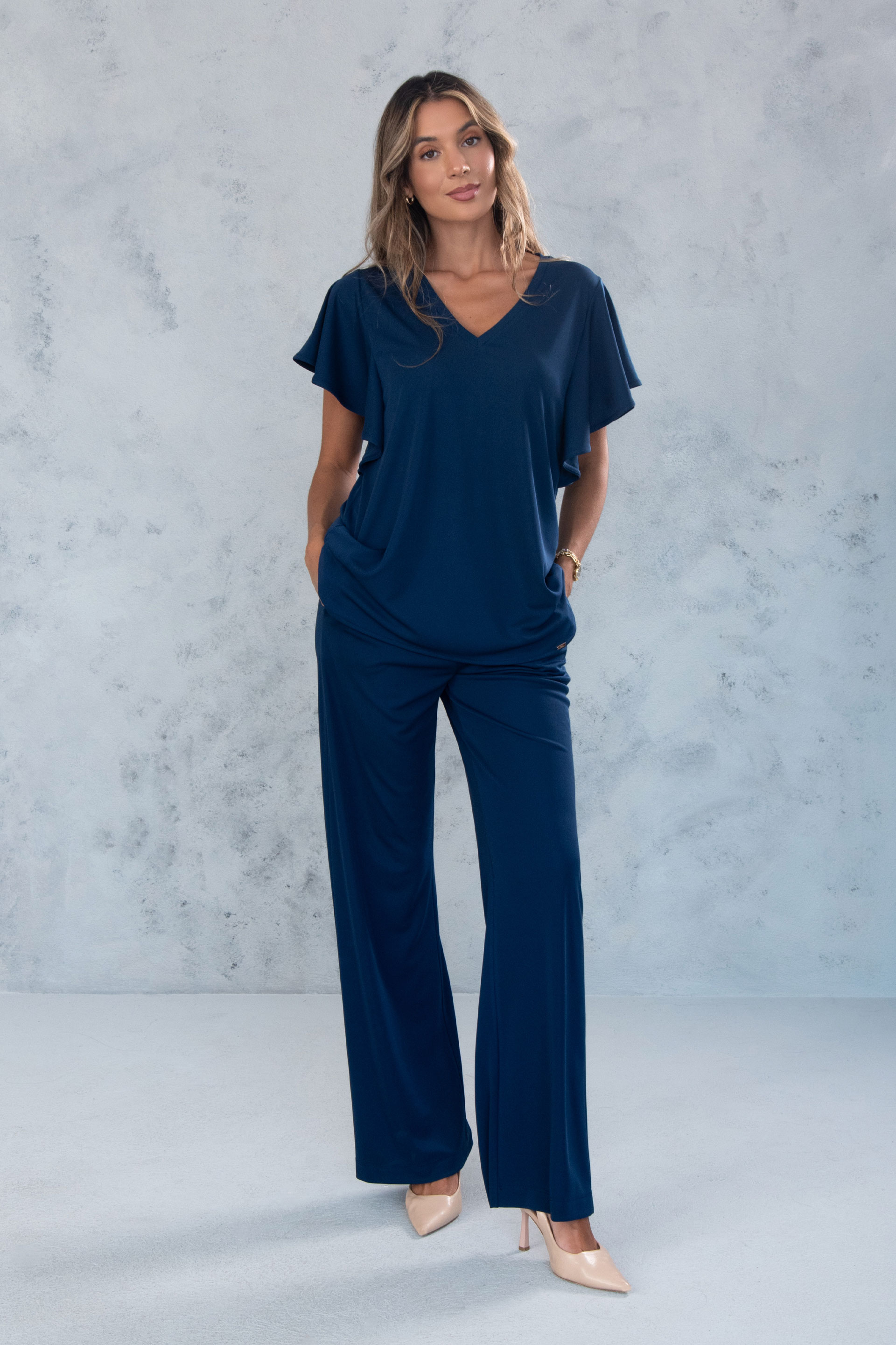 Túnica con escote en v y mangas con volante