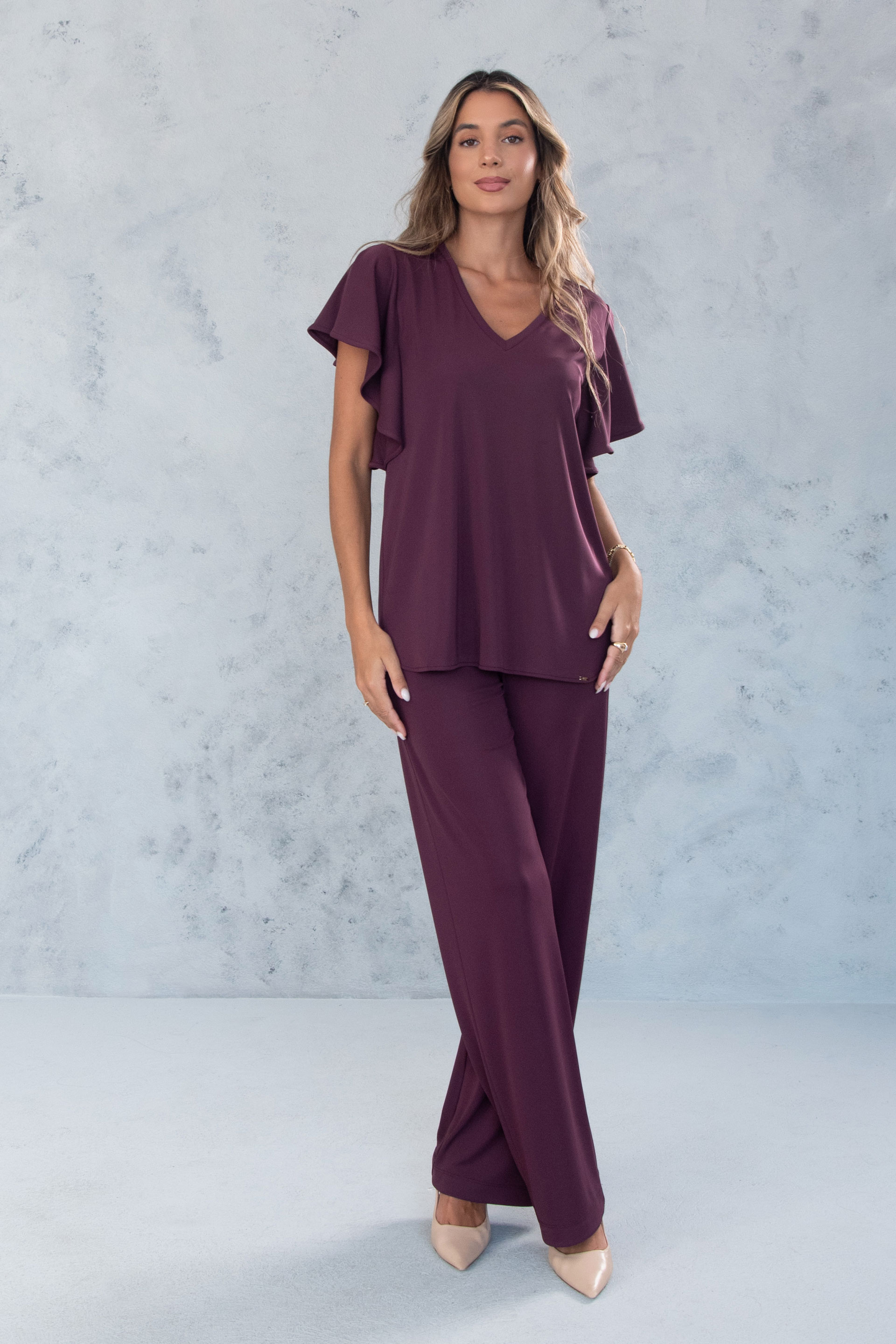 Túnica con escote en v y mangas con volante