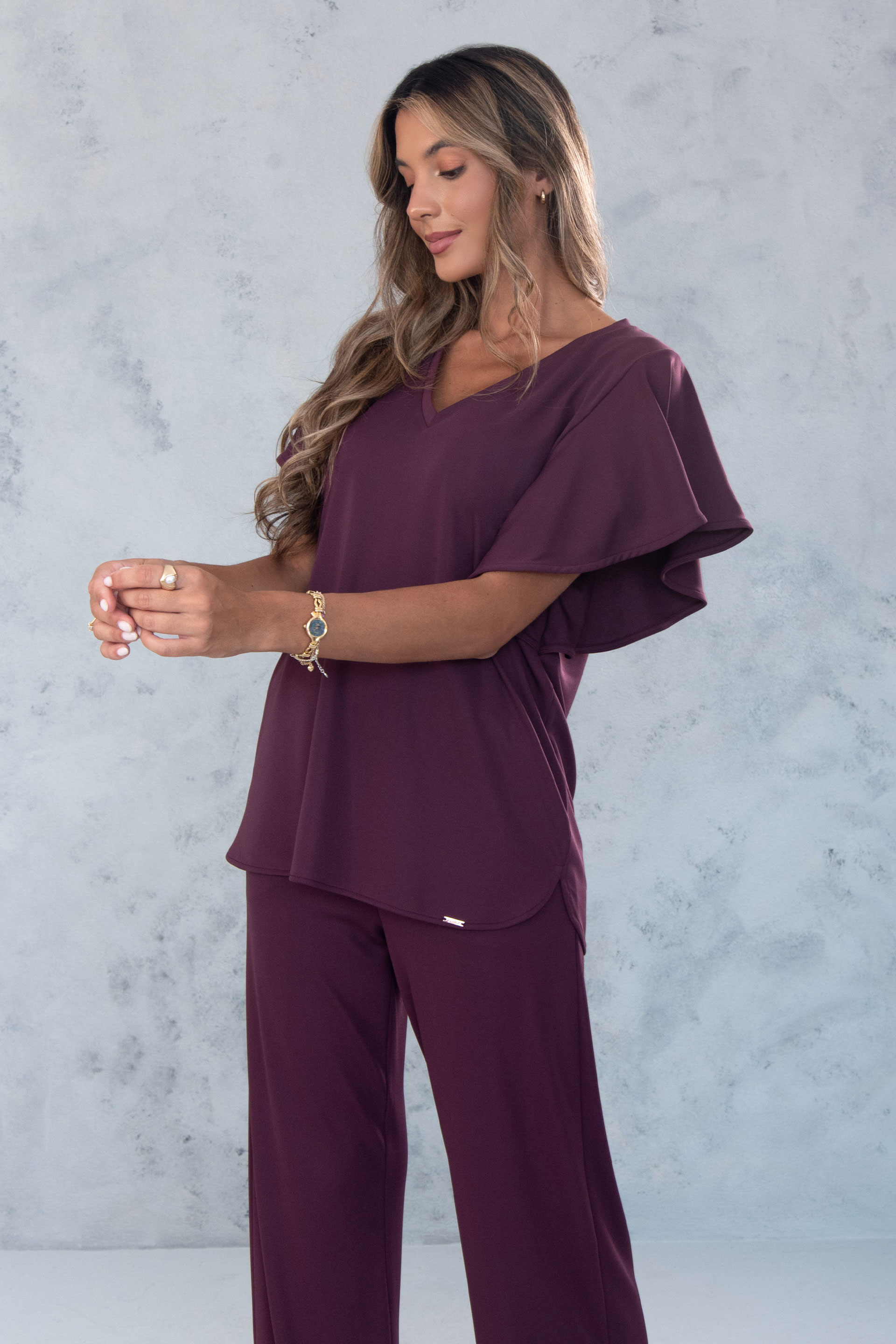 Túnica con escote en v y mangas con volante