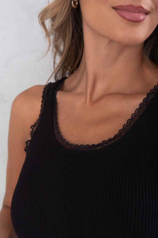 Top ajust en maille ctele avec finitions en dentelle