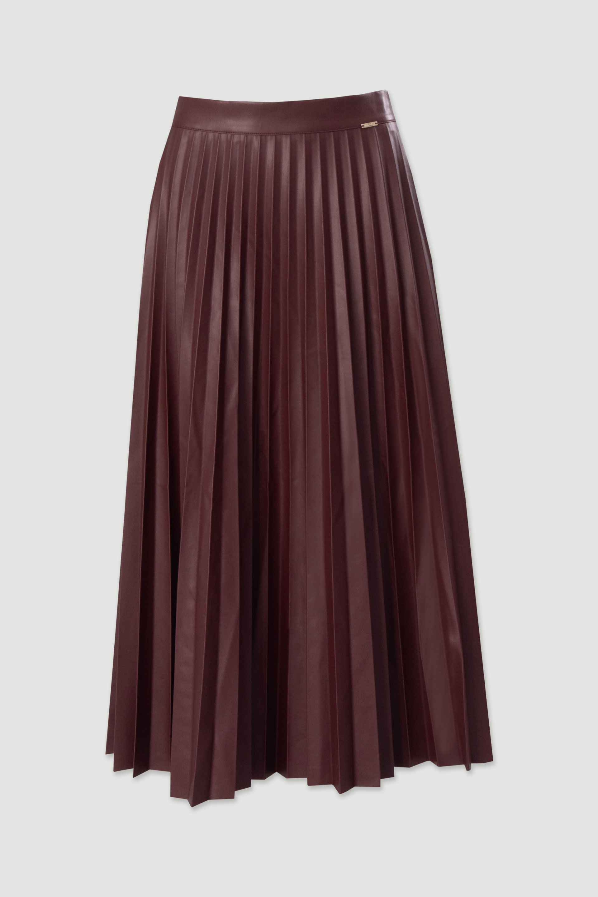 Saia midi em napa plissada