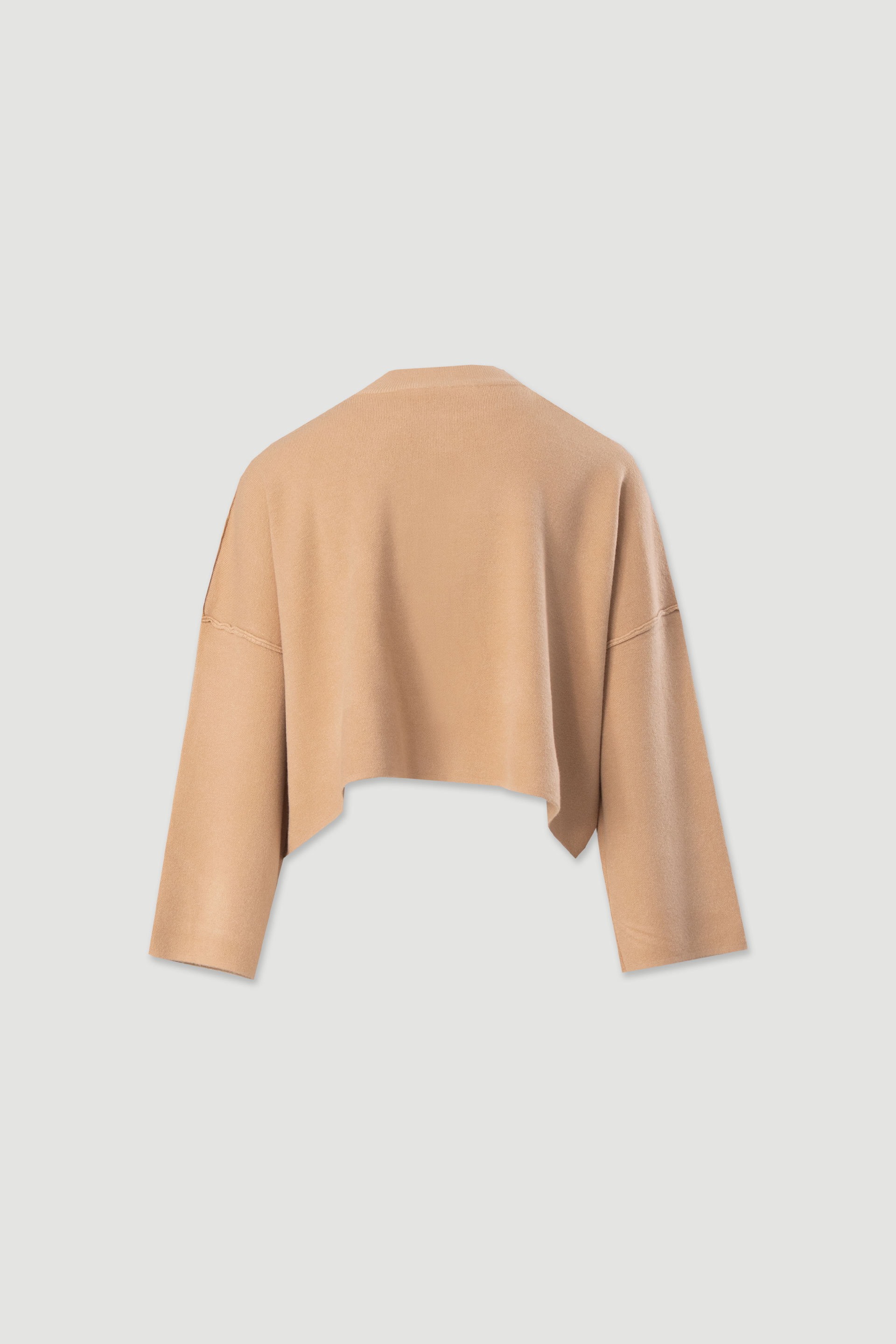 Short knit sweater with ribbed detail