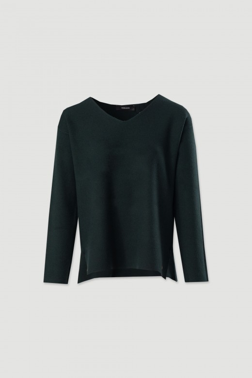 Knit sweater with v-neckline