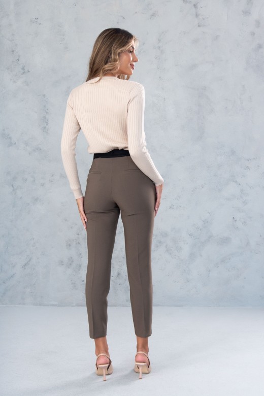 Pantaln clsico de tiro alto con detalle de cinturn elstico