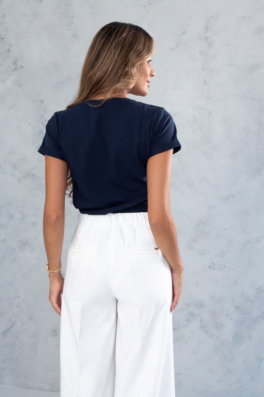 T-shirt em algodo com aplicao de transfers na frente