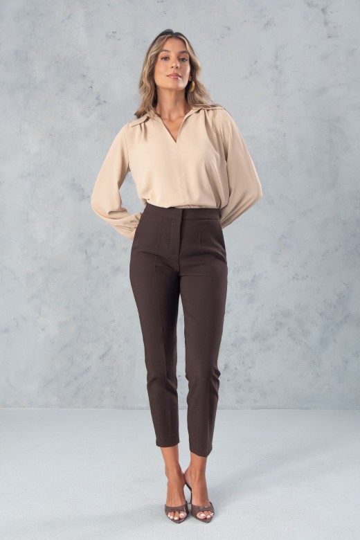 Pantaln clsico de tiro alto con detalle elstico