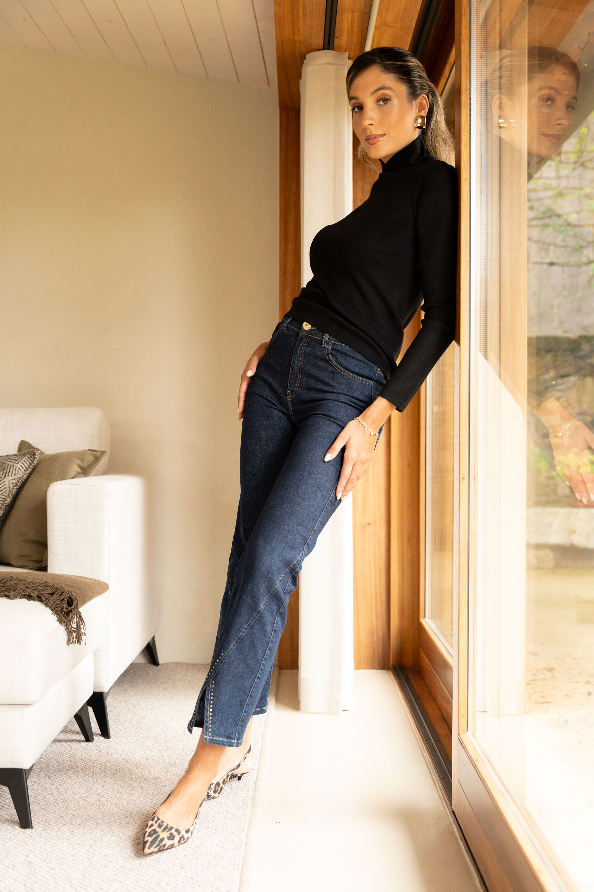 Jeans de algodón con abertura en la pernera