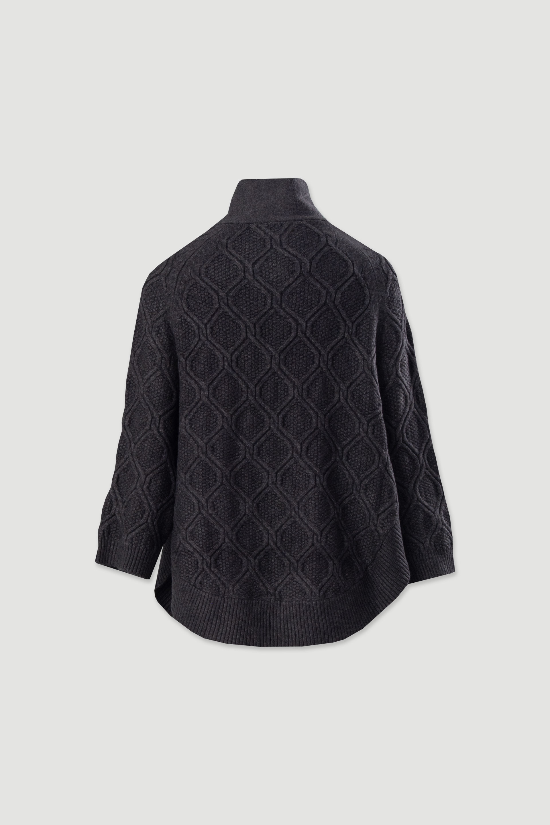 Capa de malha com efeito trabalhado e gola cruzada