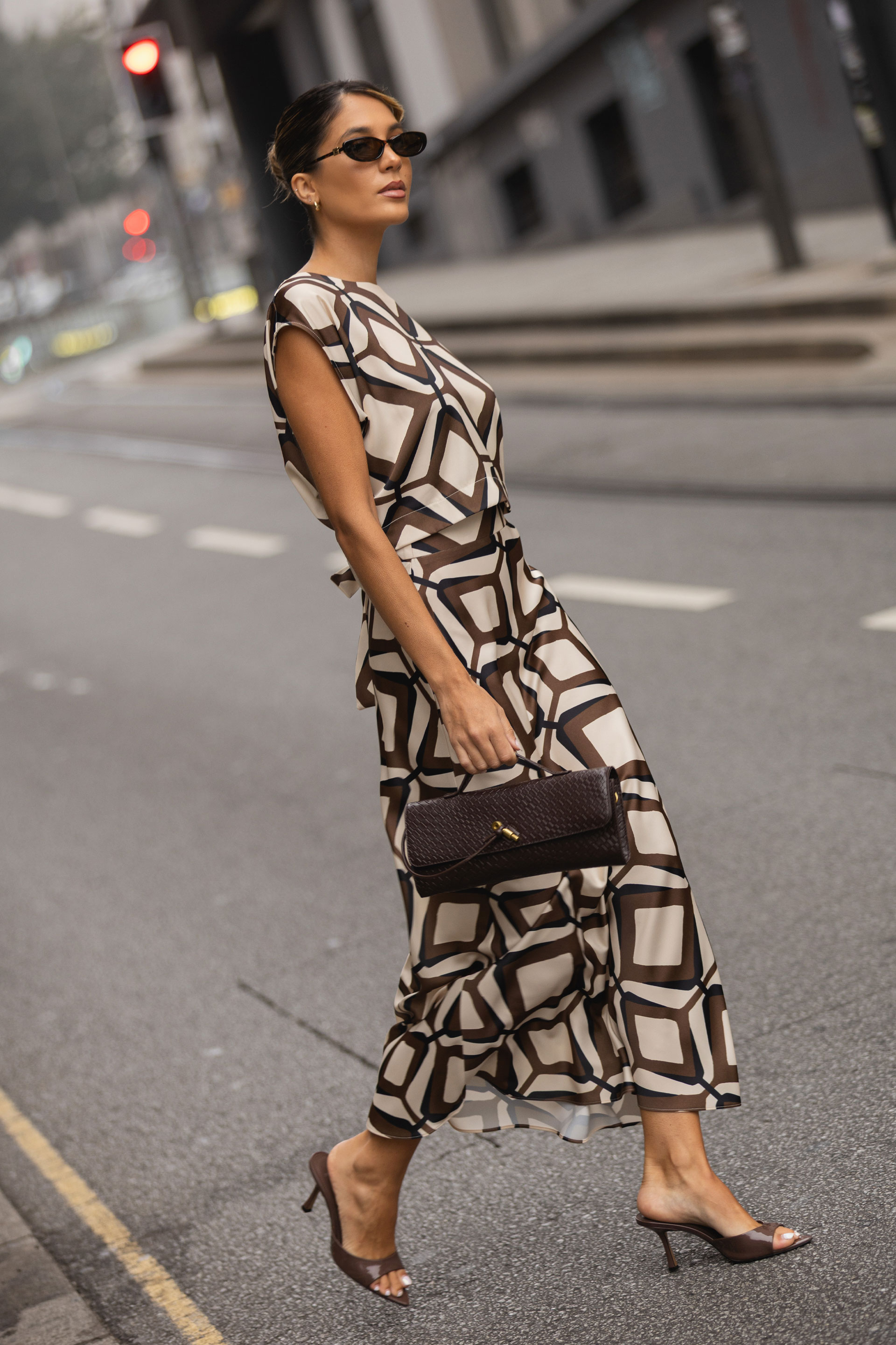 Saia acetinada comprida estampada