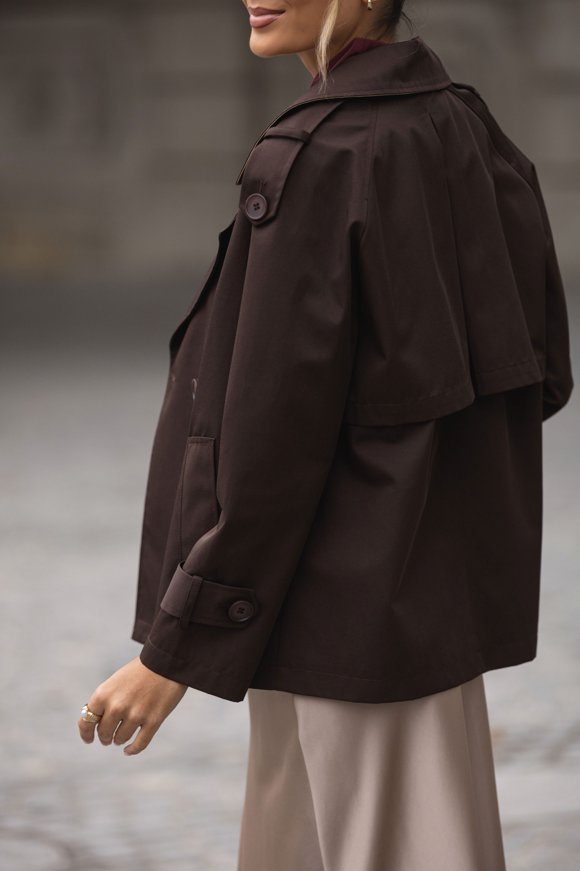 Gabardina corta cruzada