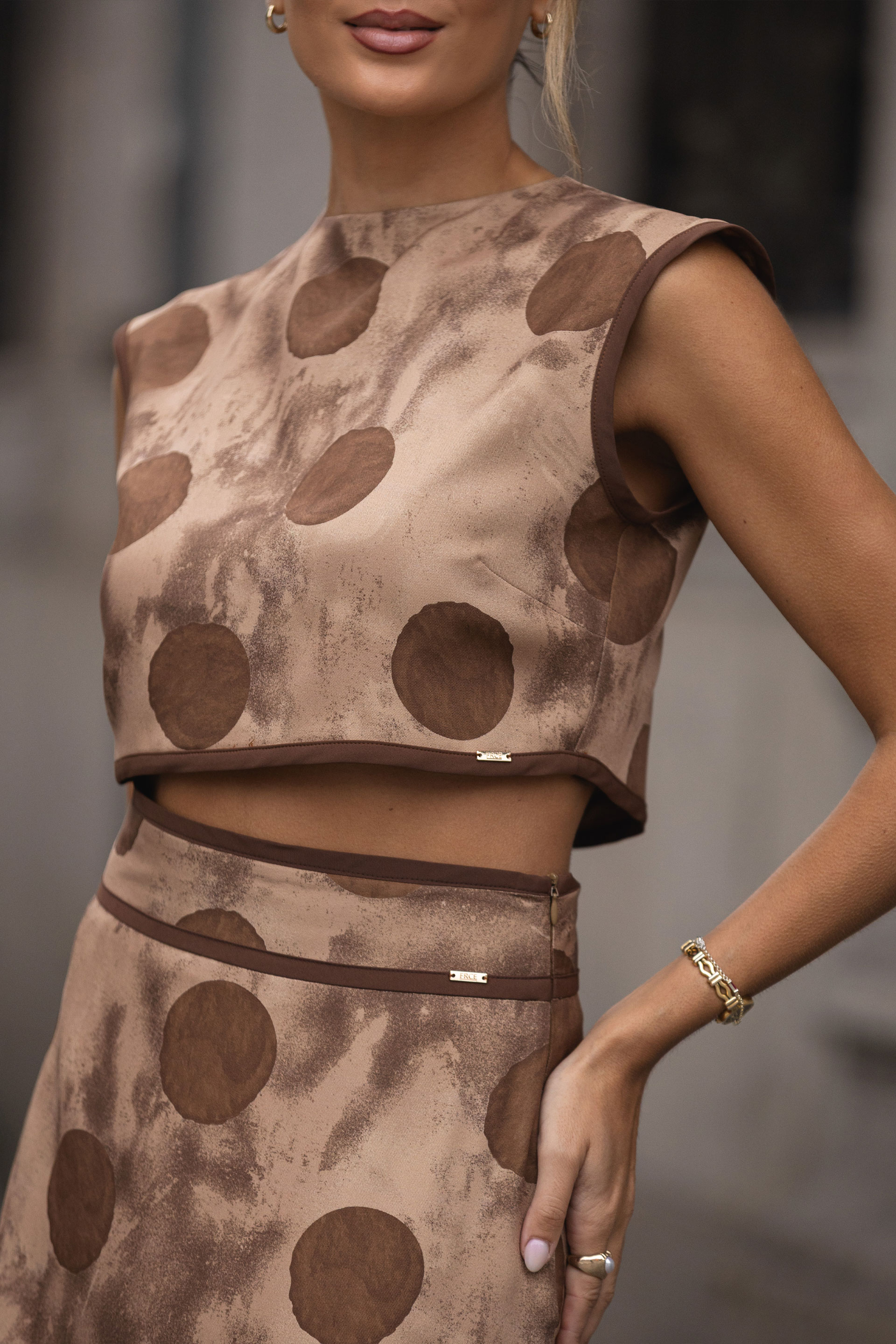 Top court imprimé à encolure ronde