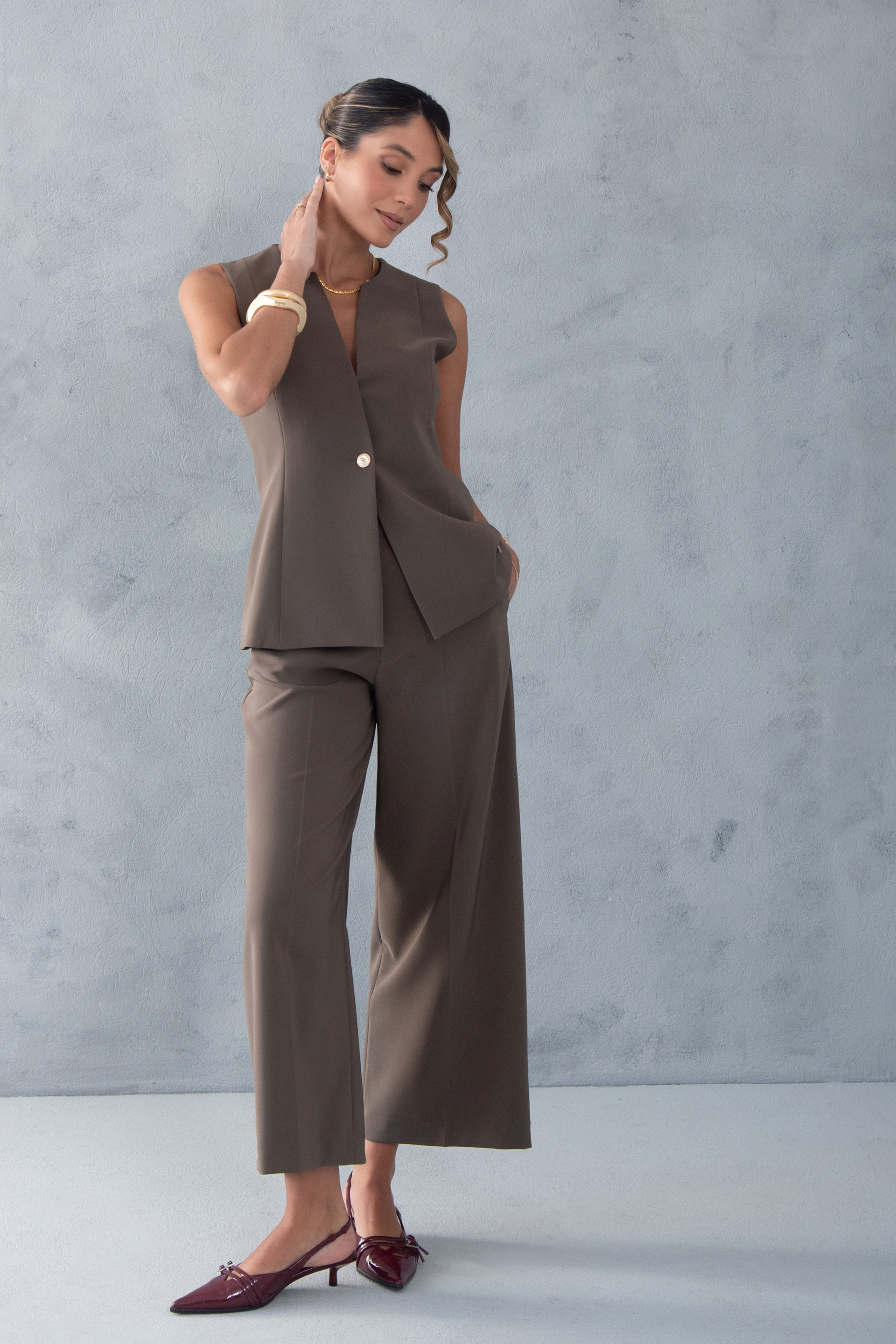 Pantalón wide leg corto de tiro alto