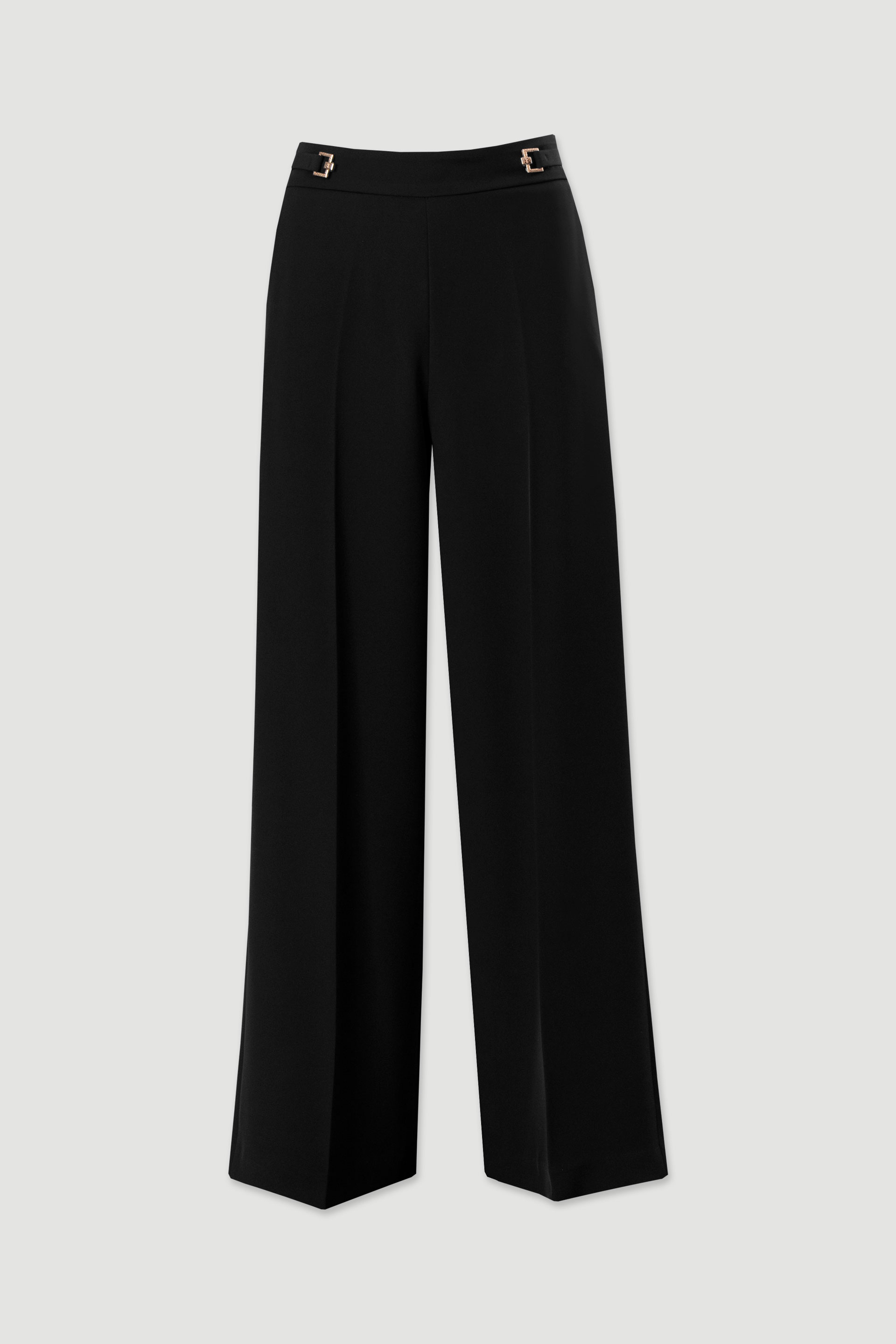 Calça wide leg com detalhe de fivelas