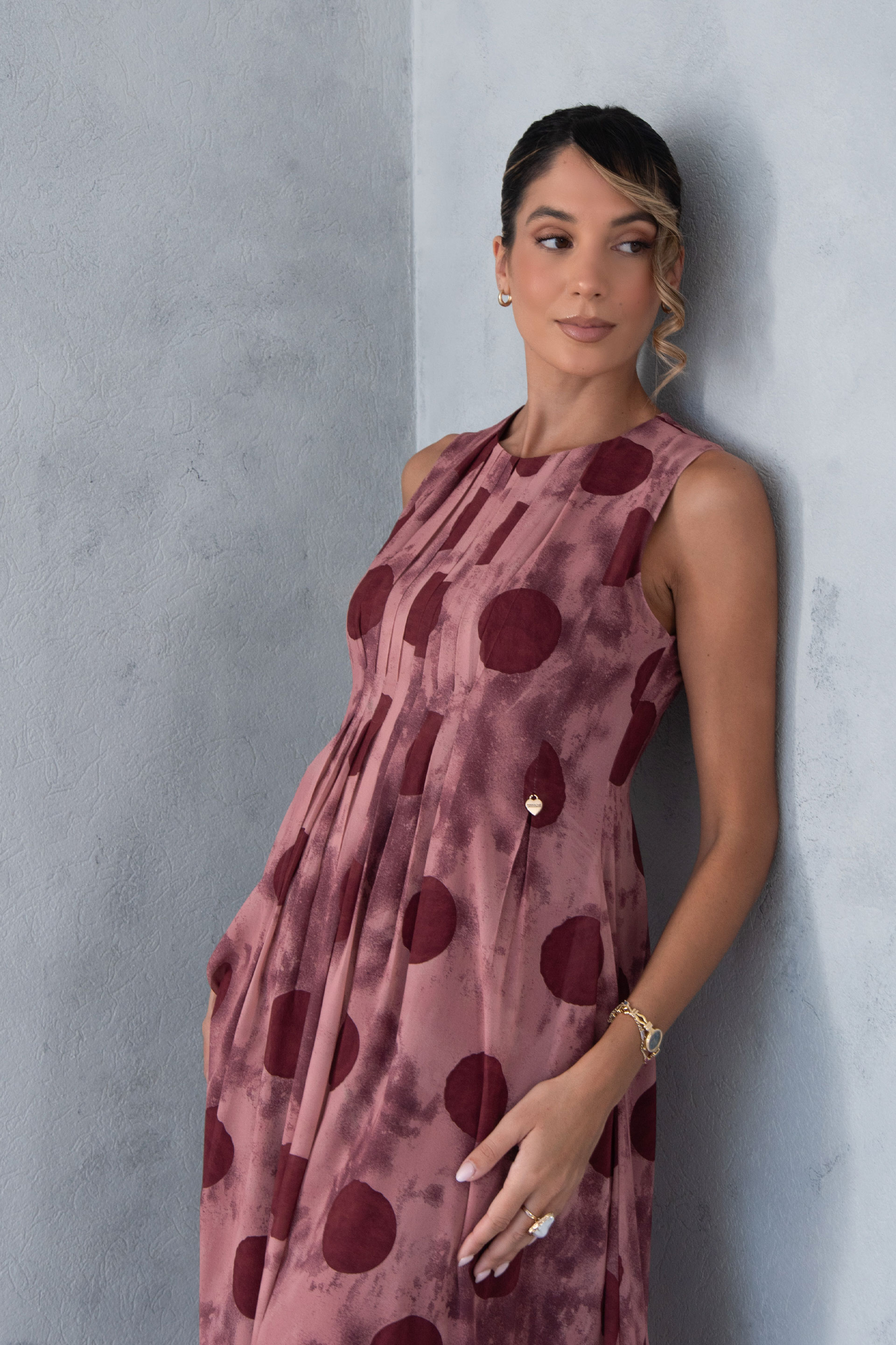 Robe midi imprimée avec détail de plis