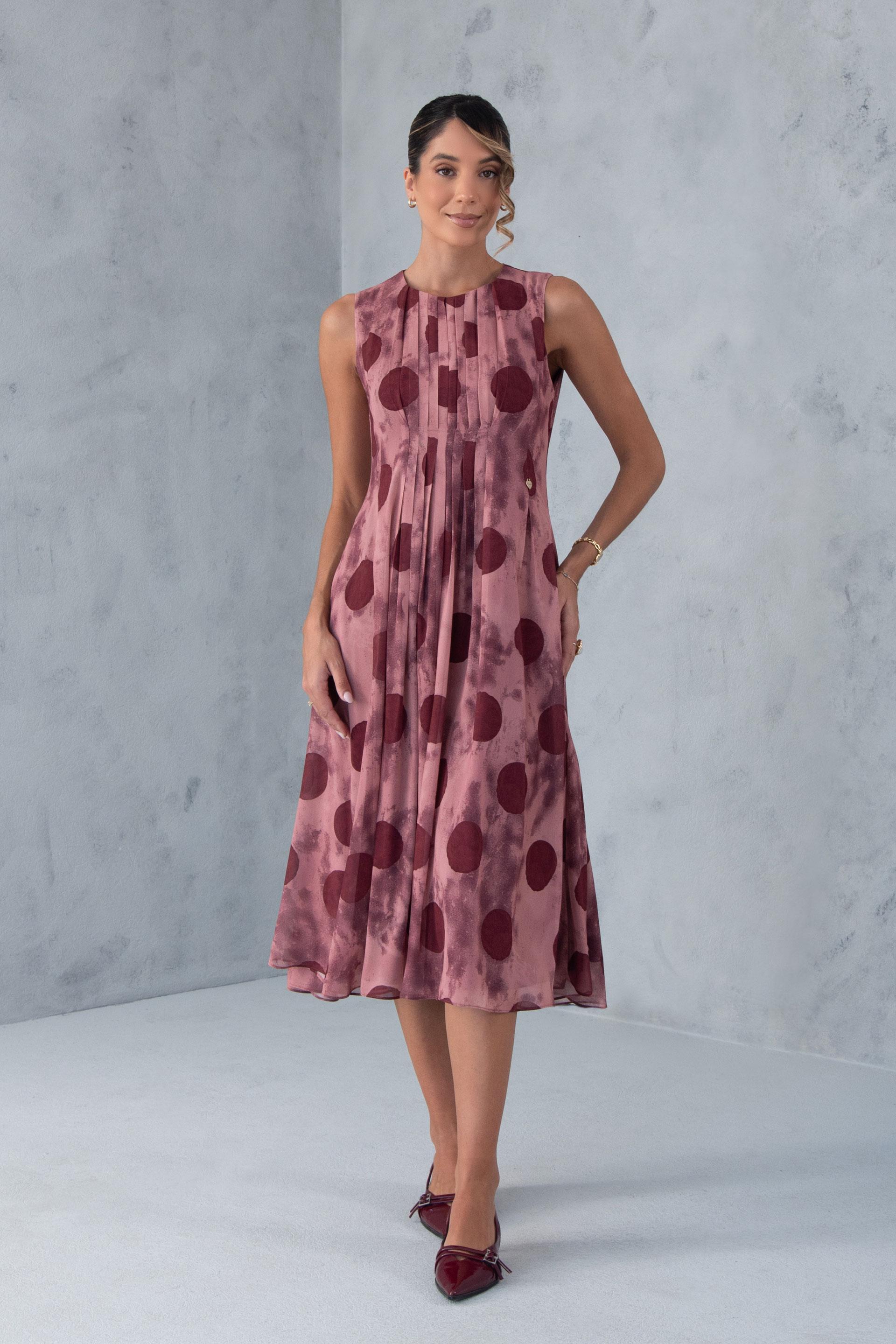 Robe midi imprimée avec détail de plis