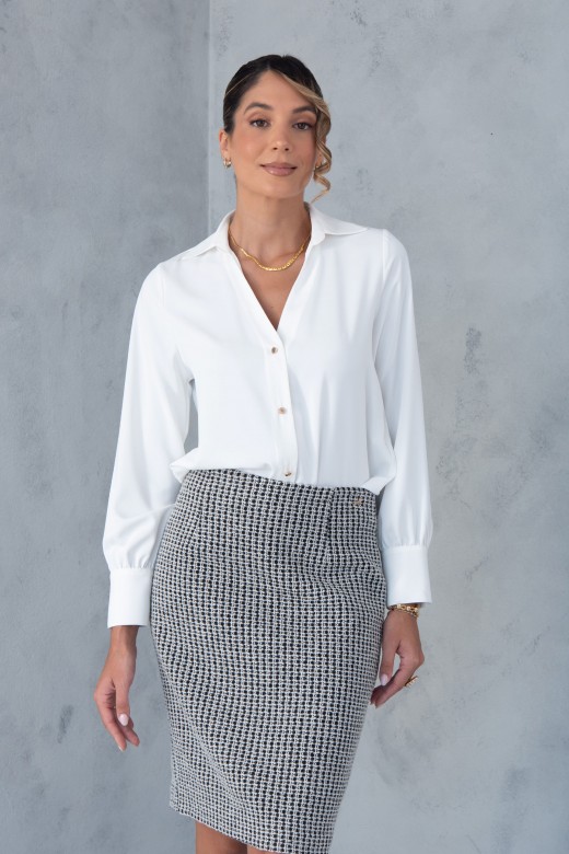 Blusa com botes frontais