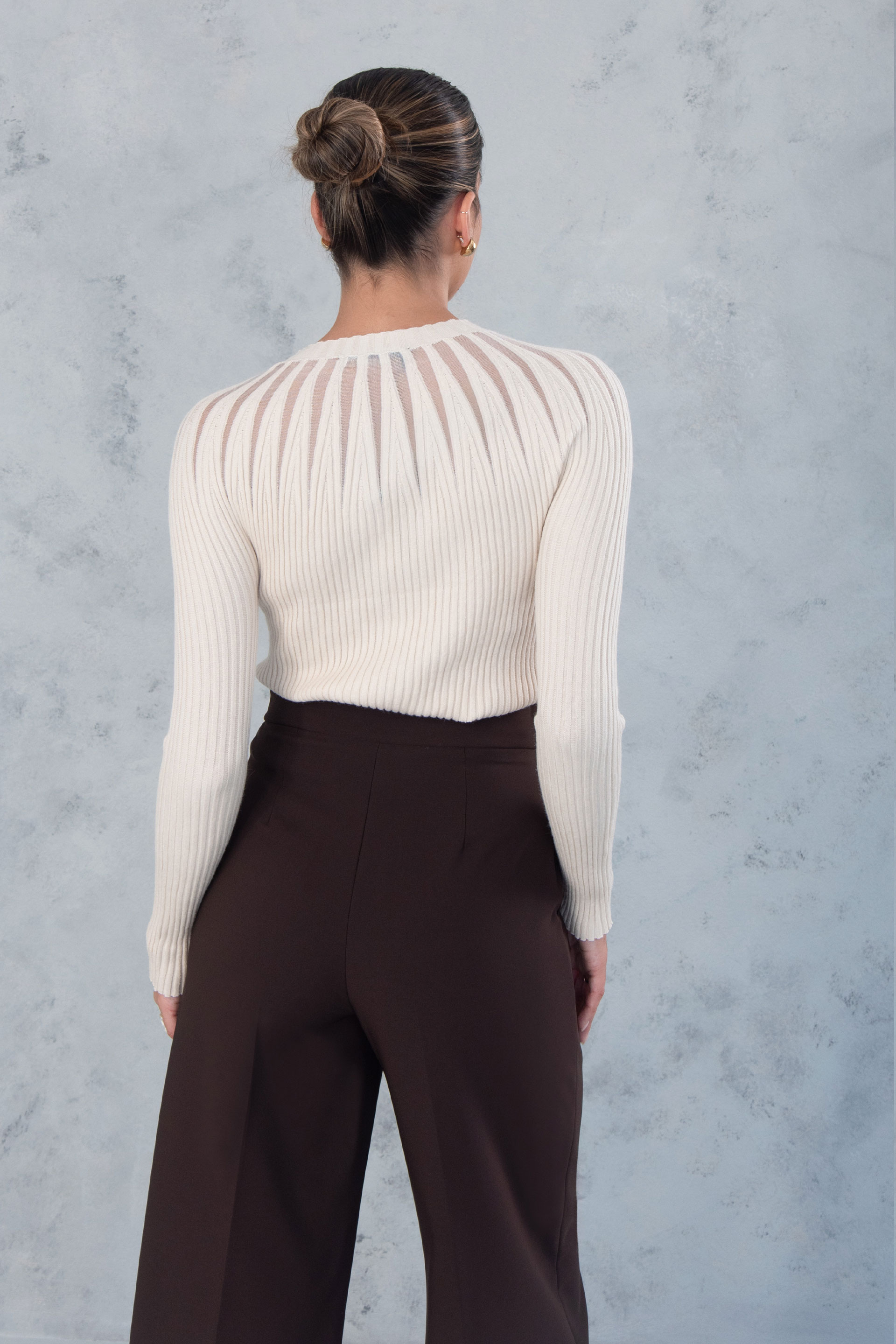 Jersey de punto canalé con detalle de tejido transparente