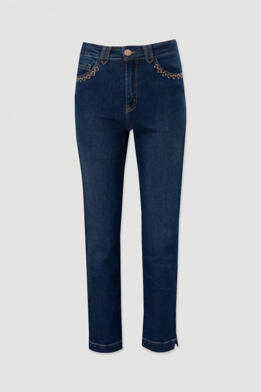Jeans em algodo com aplicao de transfers