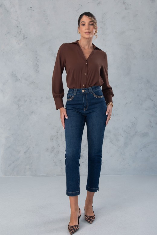 Jeans em algodo com aplicao de transfers