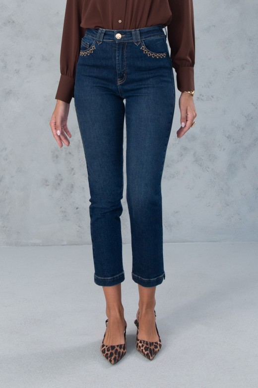 Jeans em algodo com aplicao de transfers