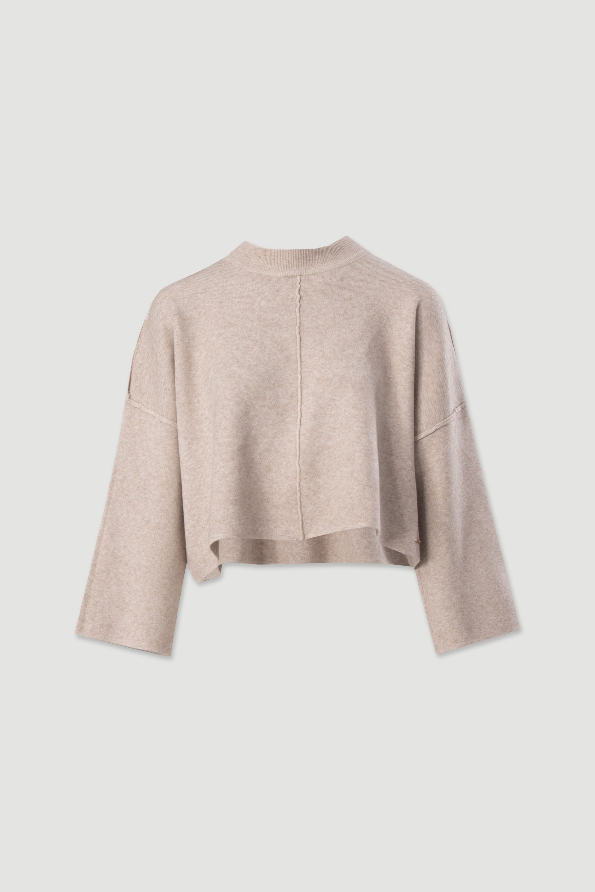 Short knit sweater with ribbed detail