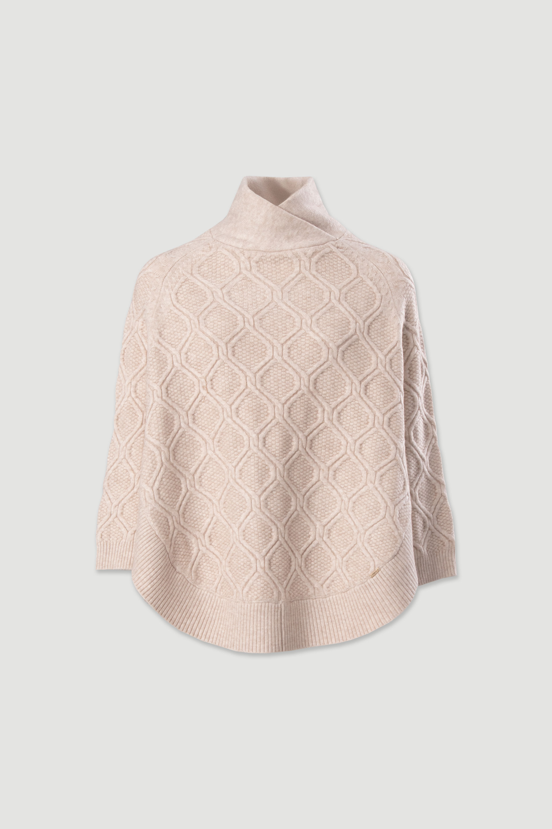 Capa de malha com efeito trabalhado e gola cruzada