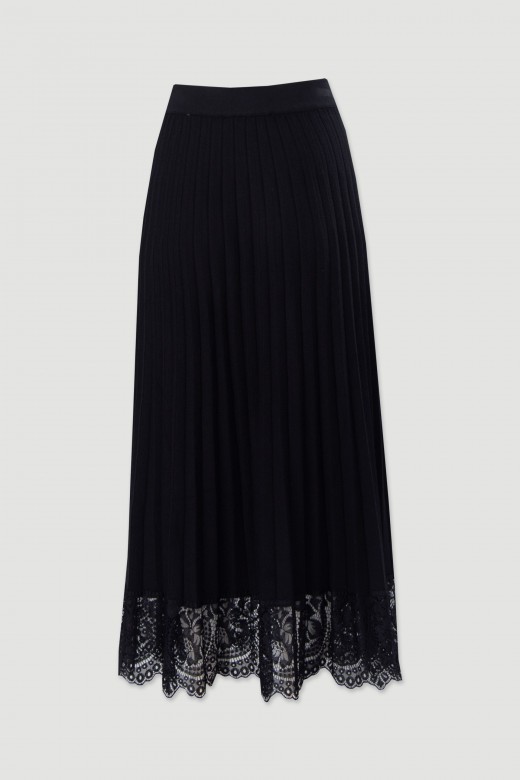 Pleated knit midi skirt with lace