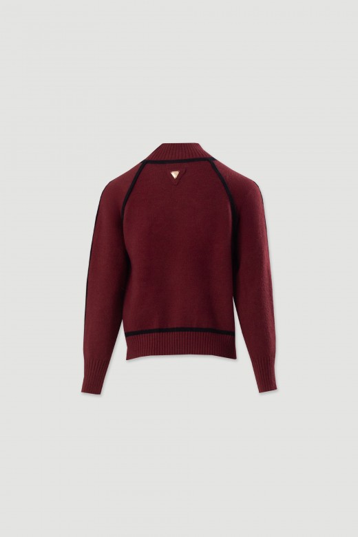 Ersey de punto con cuello alto y detalles en contraste