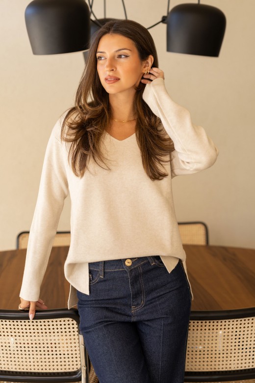 Knit sweater with v-neckline