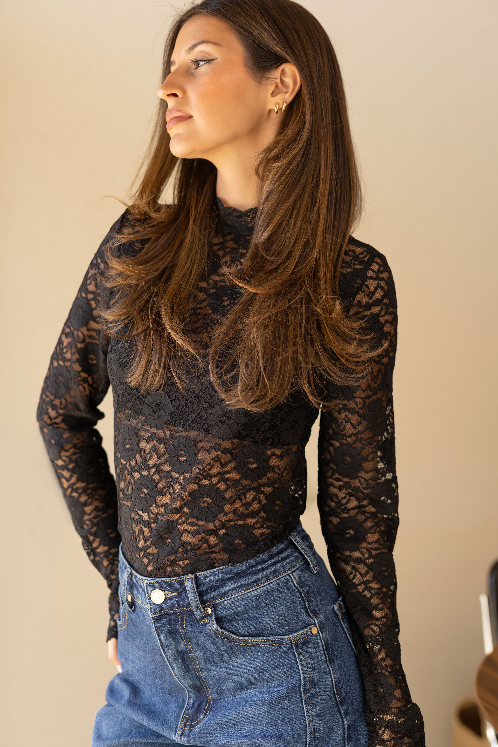 Lace top with collar