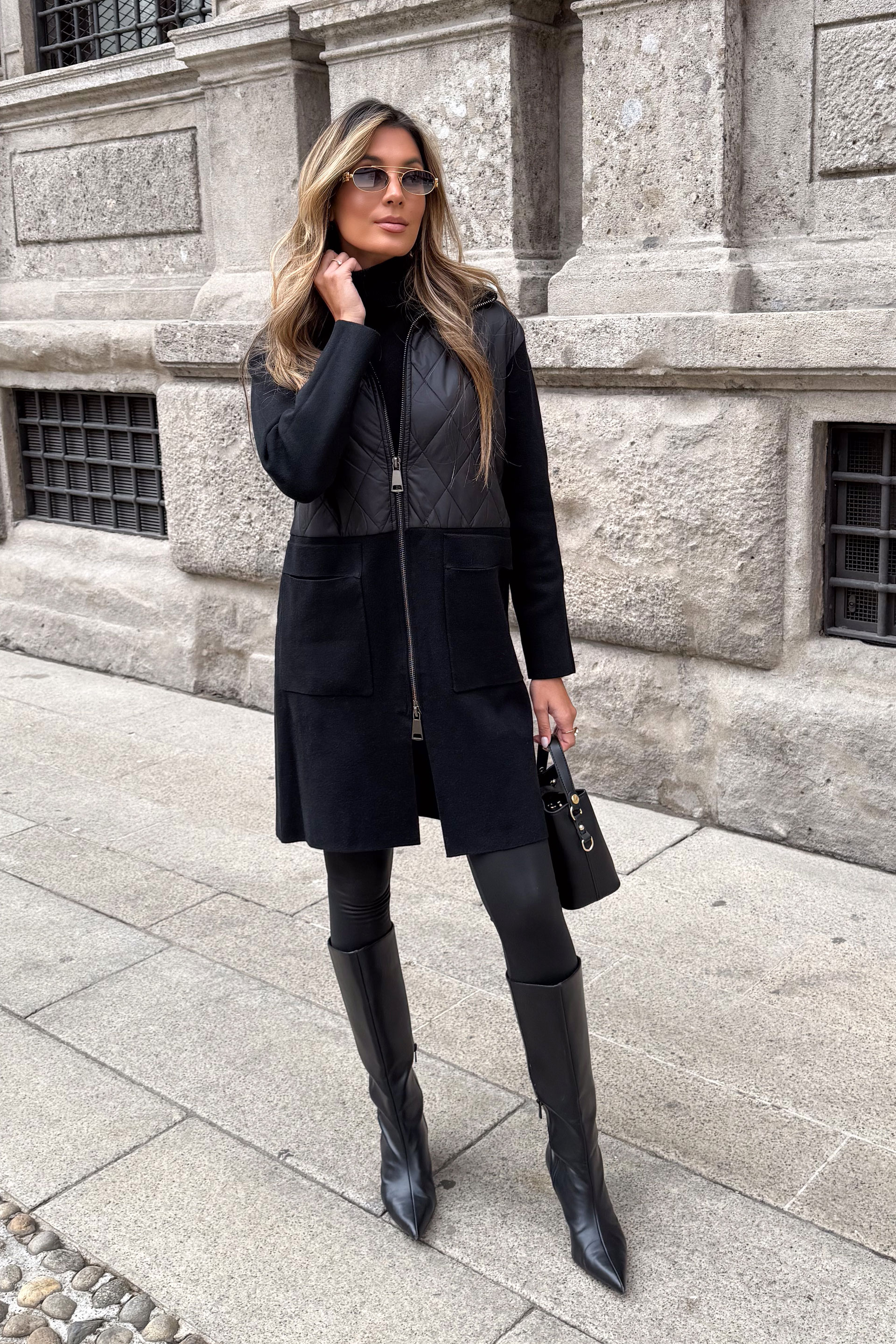 Casaco comprido com detalhe acolchoado