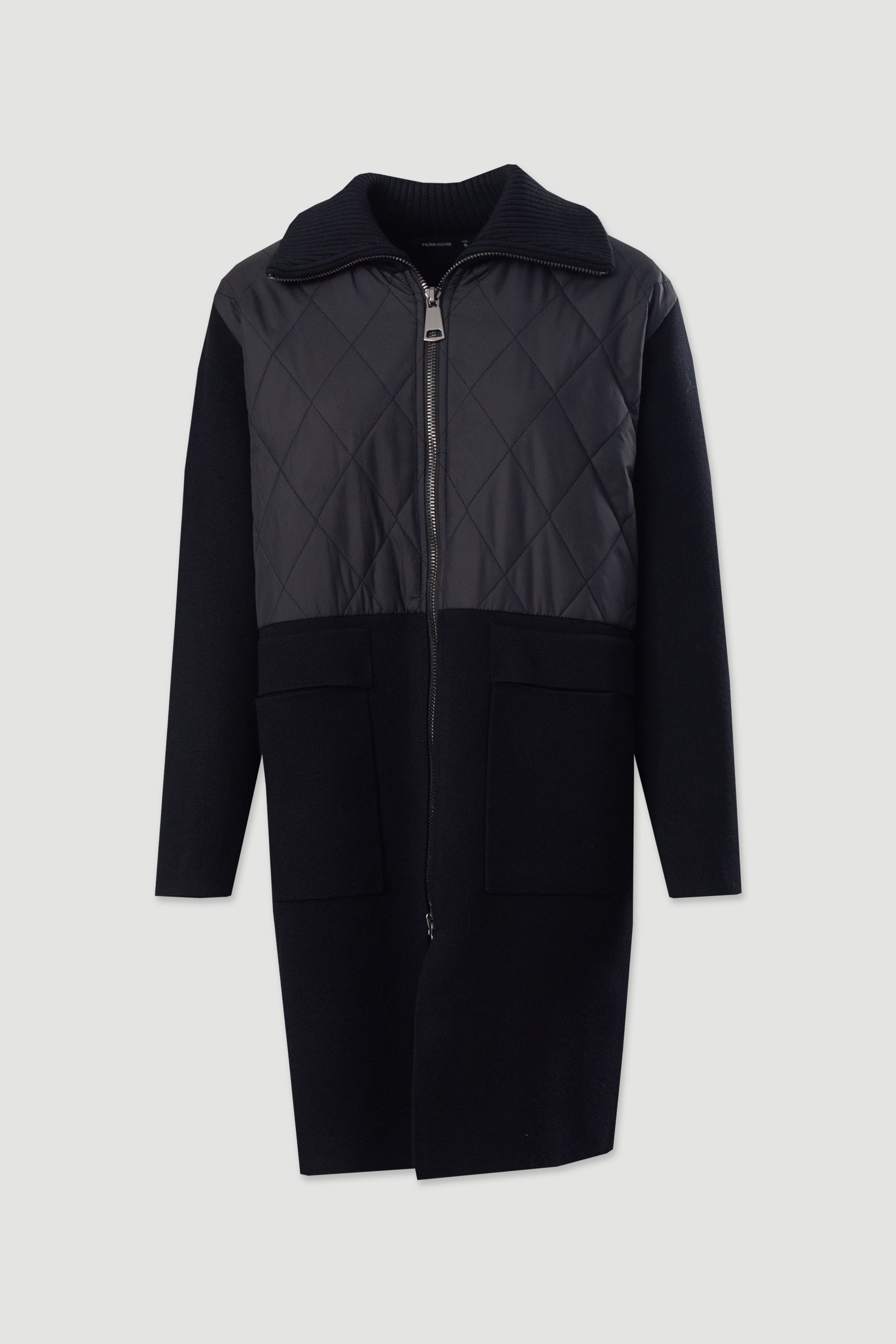 Casaco comprido com detalhe acolchoado