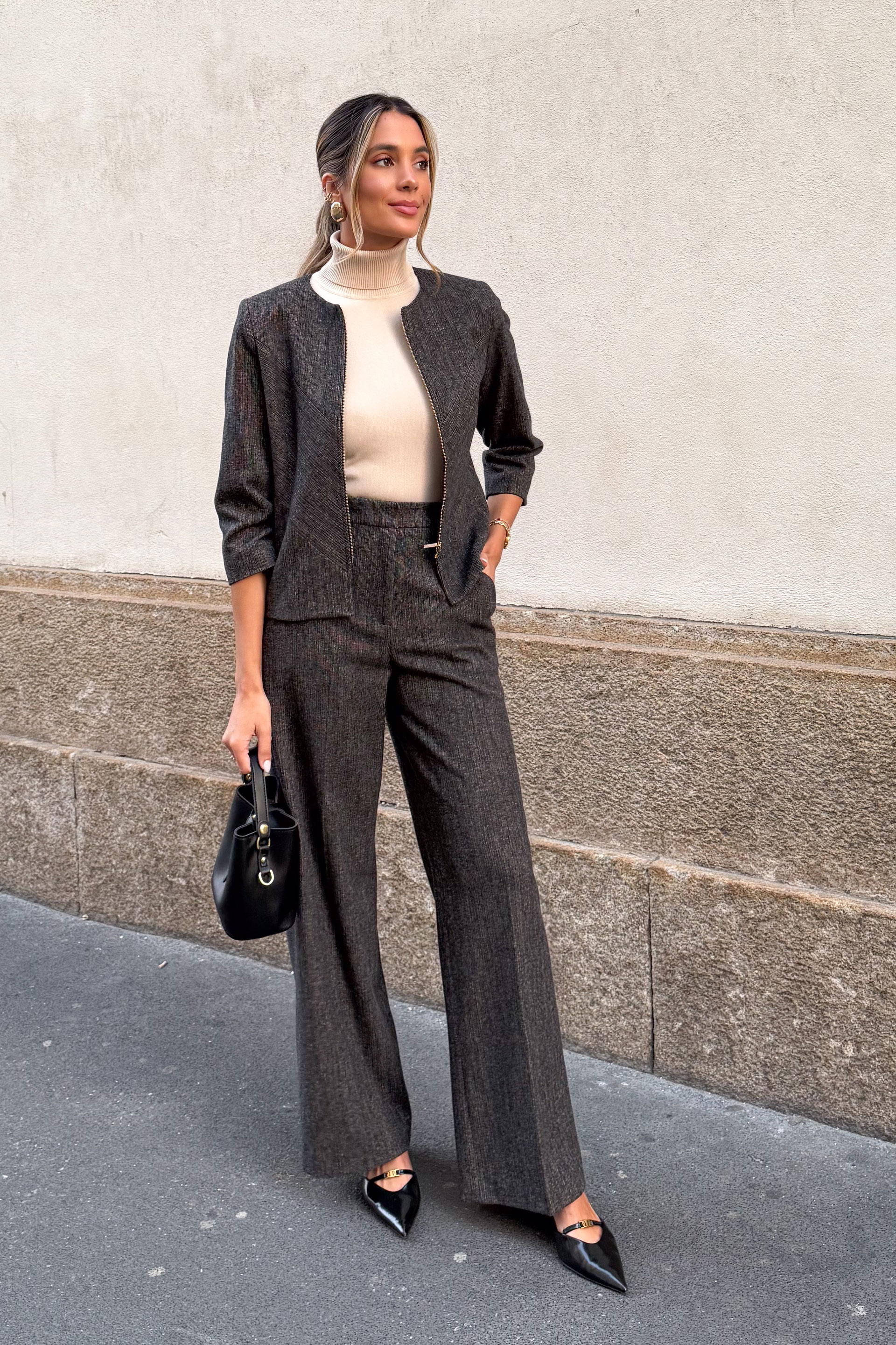Wide-leg tailored trousers