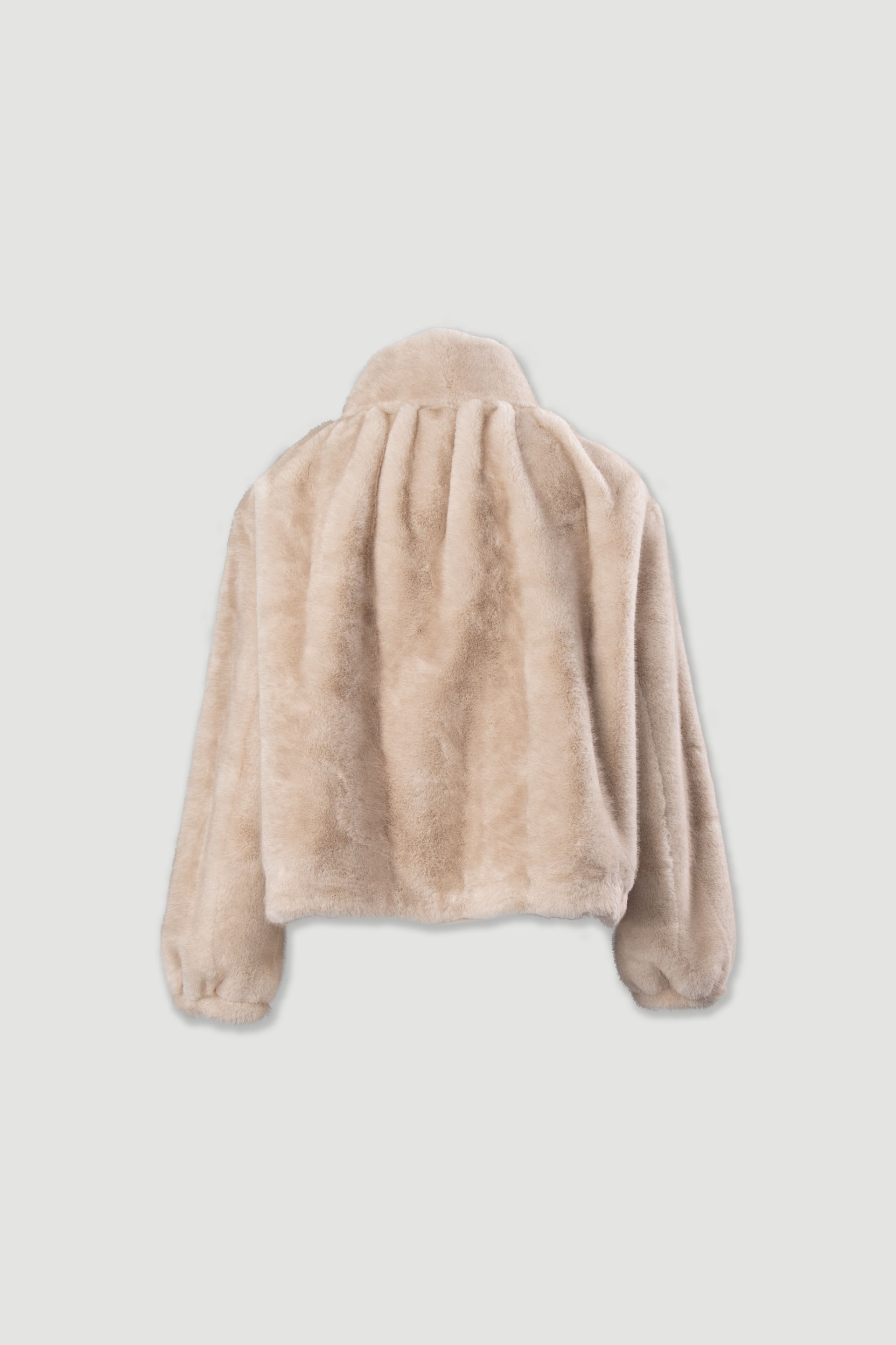 Chaqueta corta de pelo sintético