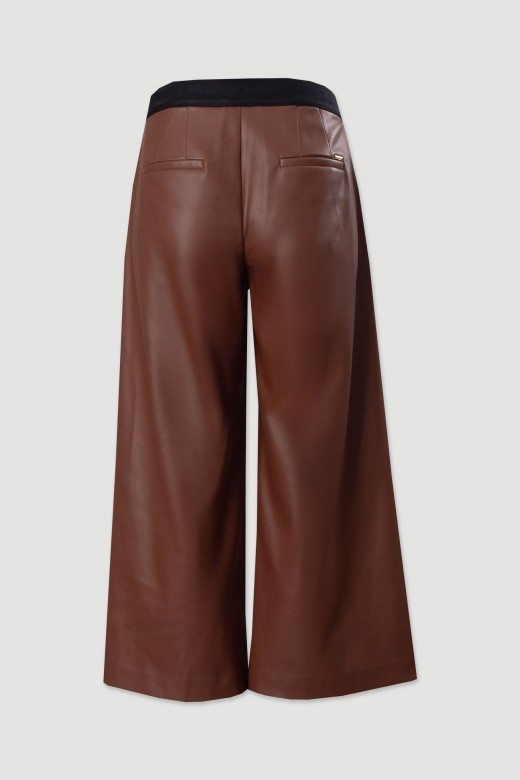 Cala culotte wide leg efeito pele