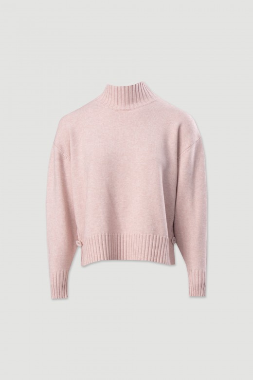 Camisola de malha com gola subida e botes laterais