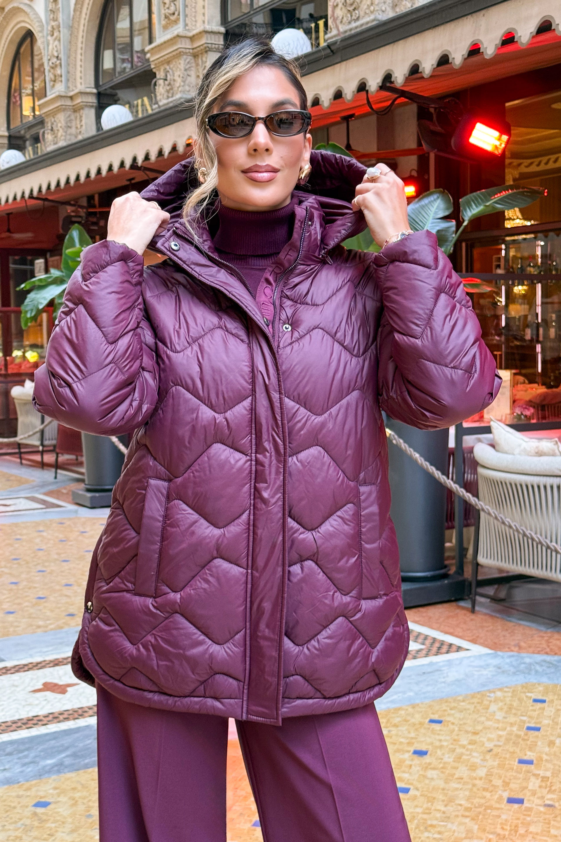 Parka acolchoada personalizada com capuz