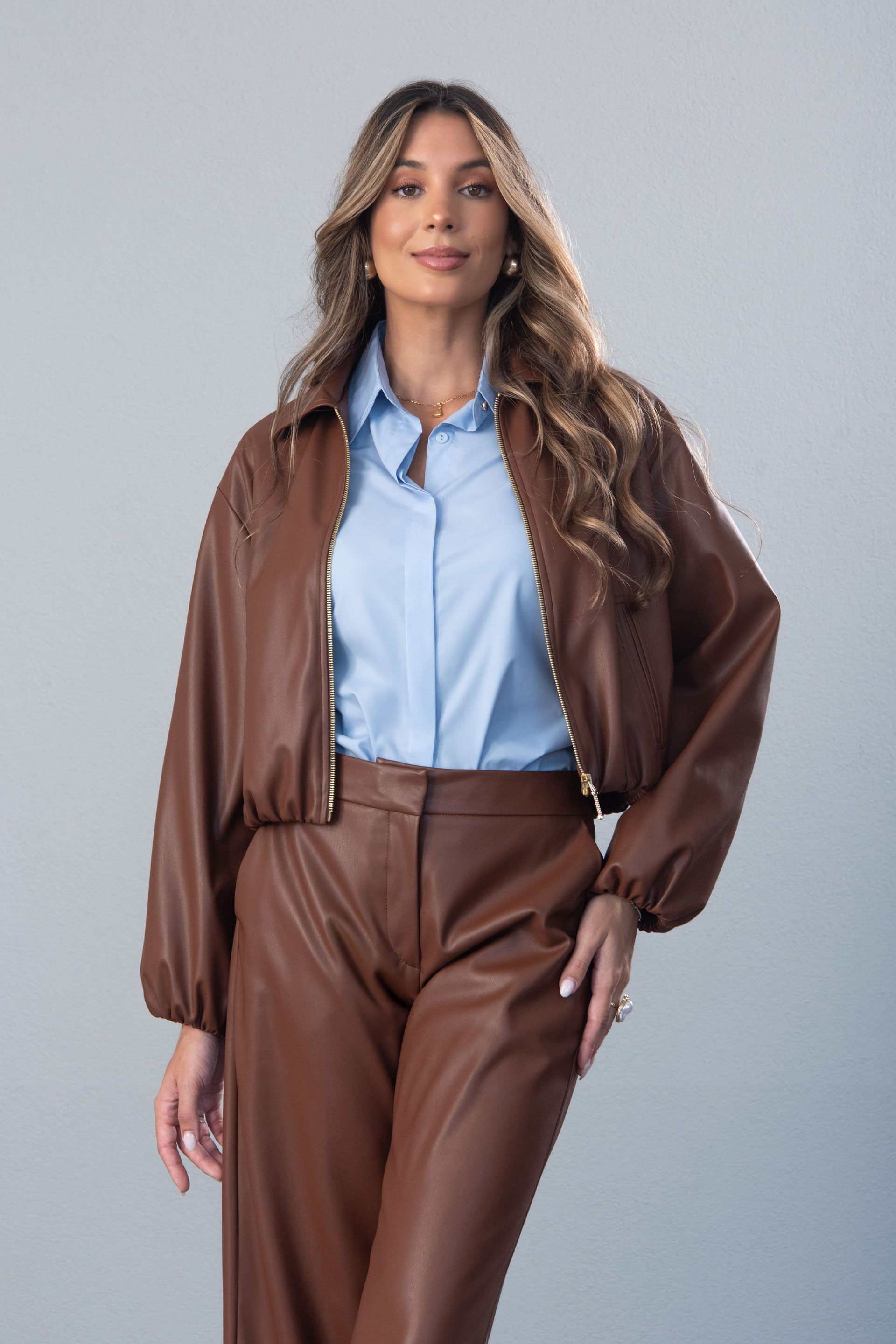 Bomber curto em polipele