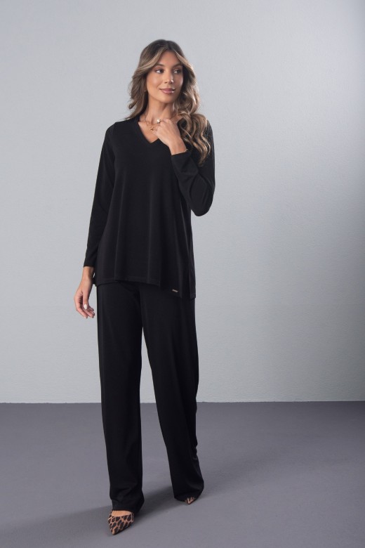 Knit tunic with v-neckline
