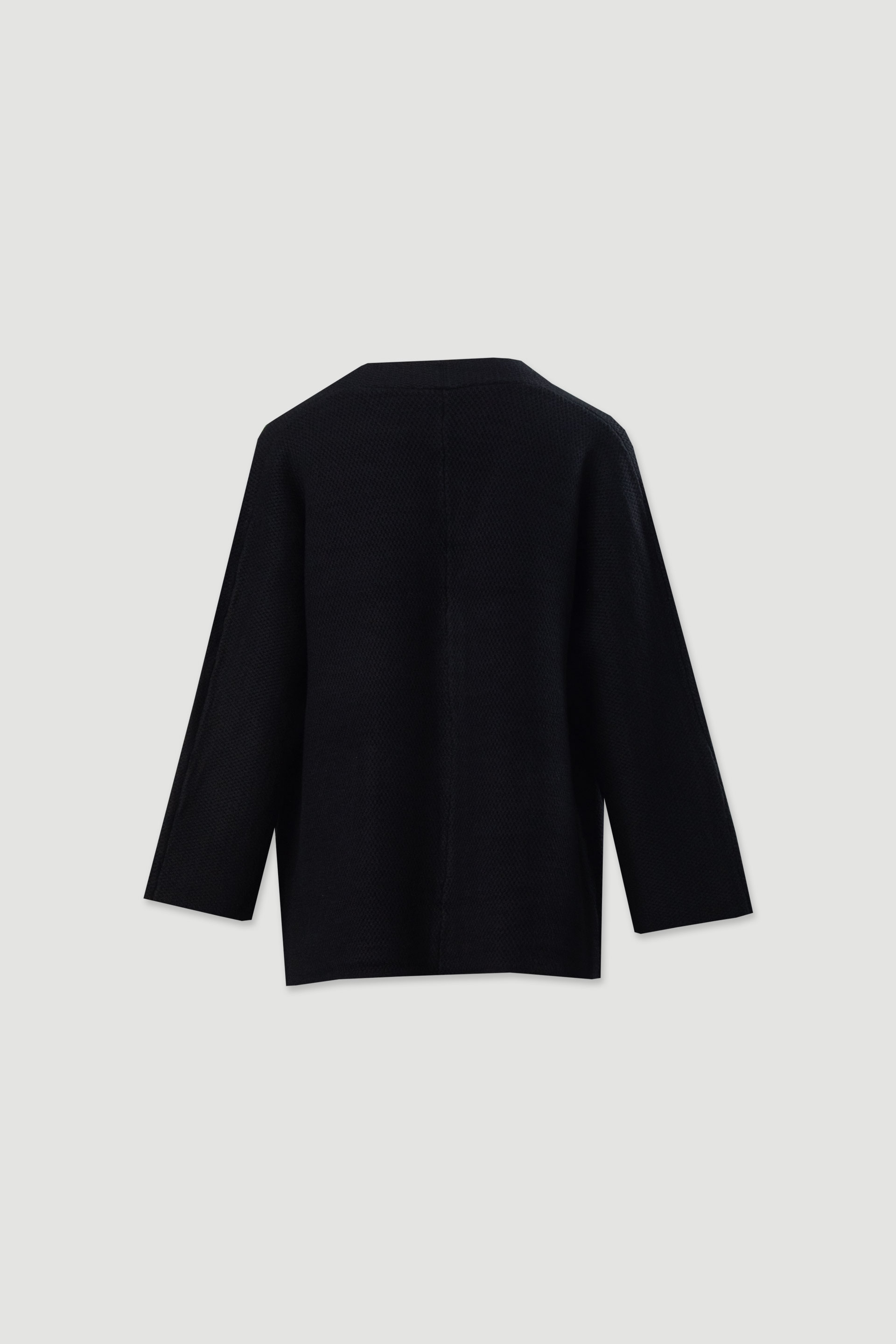 Casaco de malha com botão personalizado