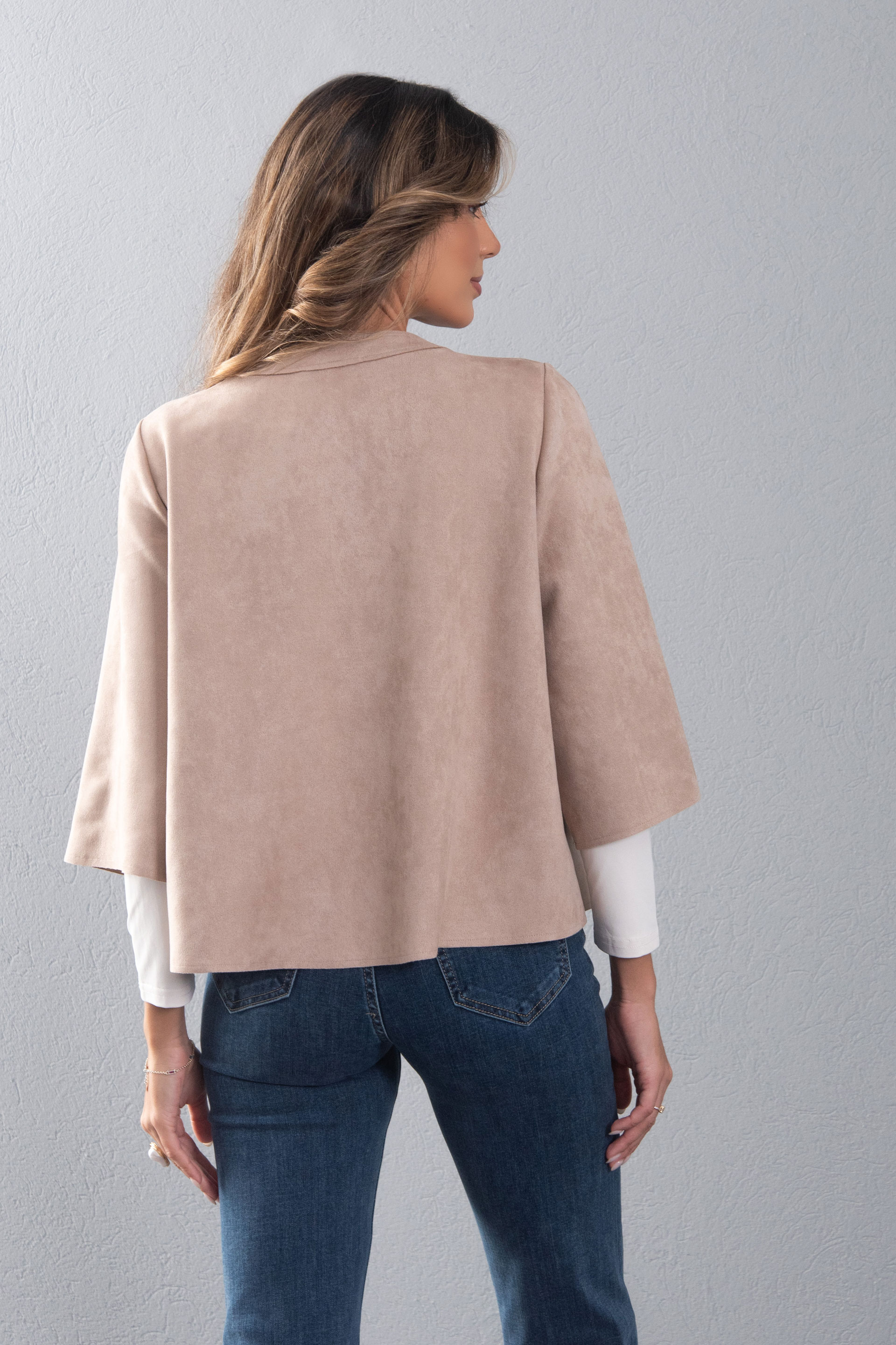 Veste en tissu effet peau de pêche avec manches 3/4