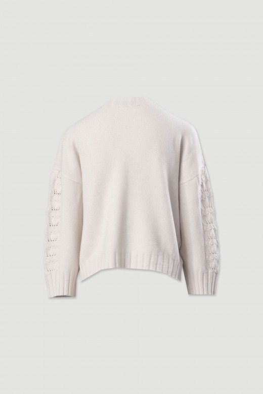 Jersey de punto con detalle calado en las mangas