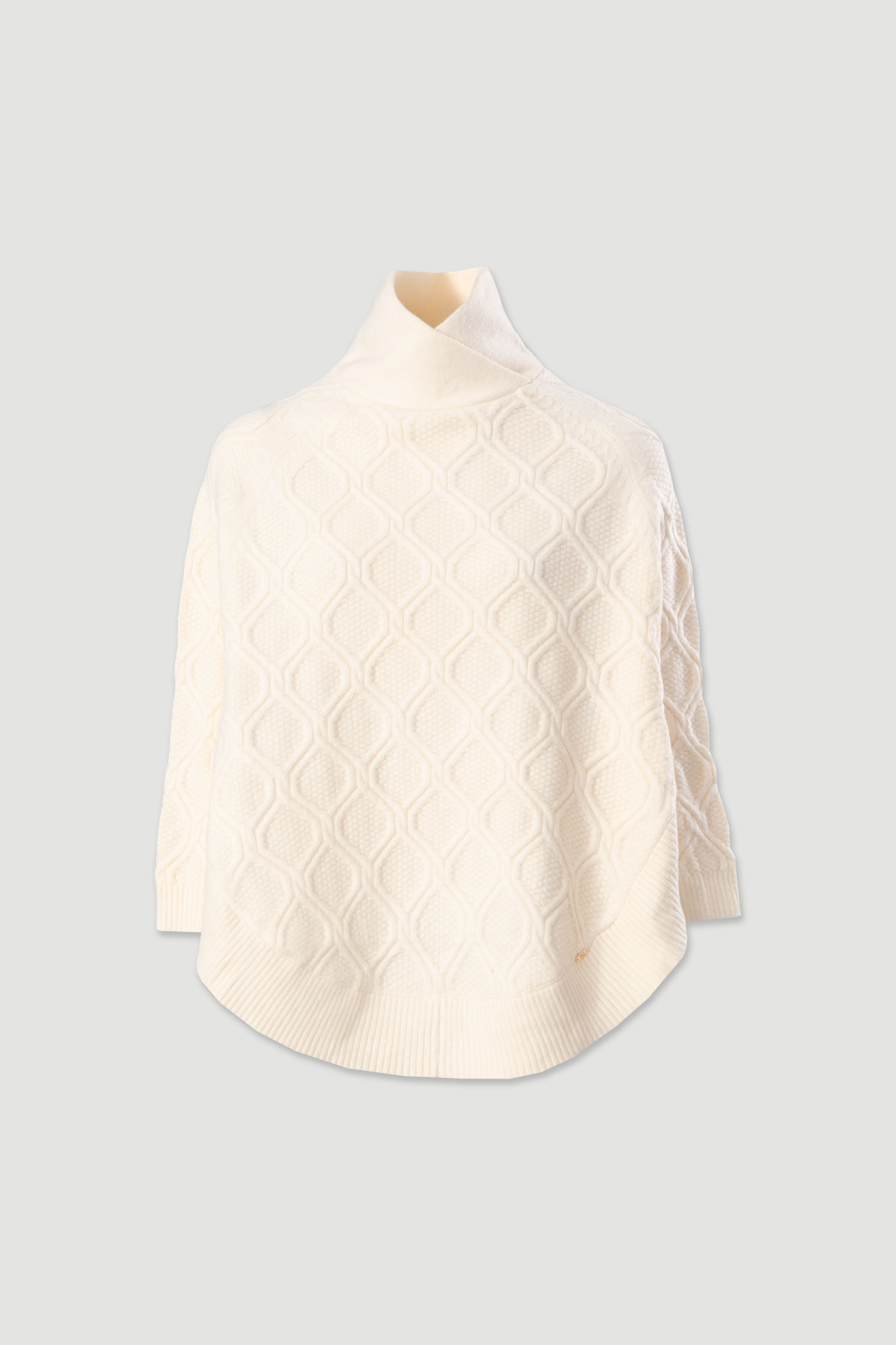 Capa de malha com efeito trabalhado e gola cruzada