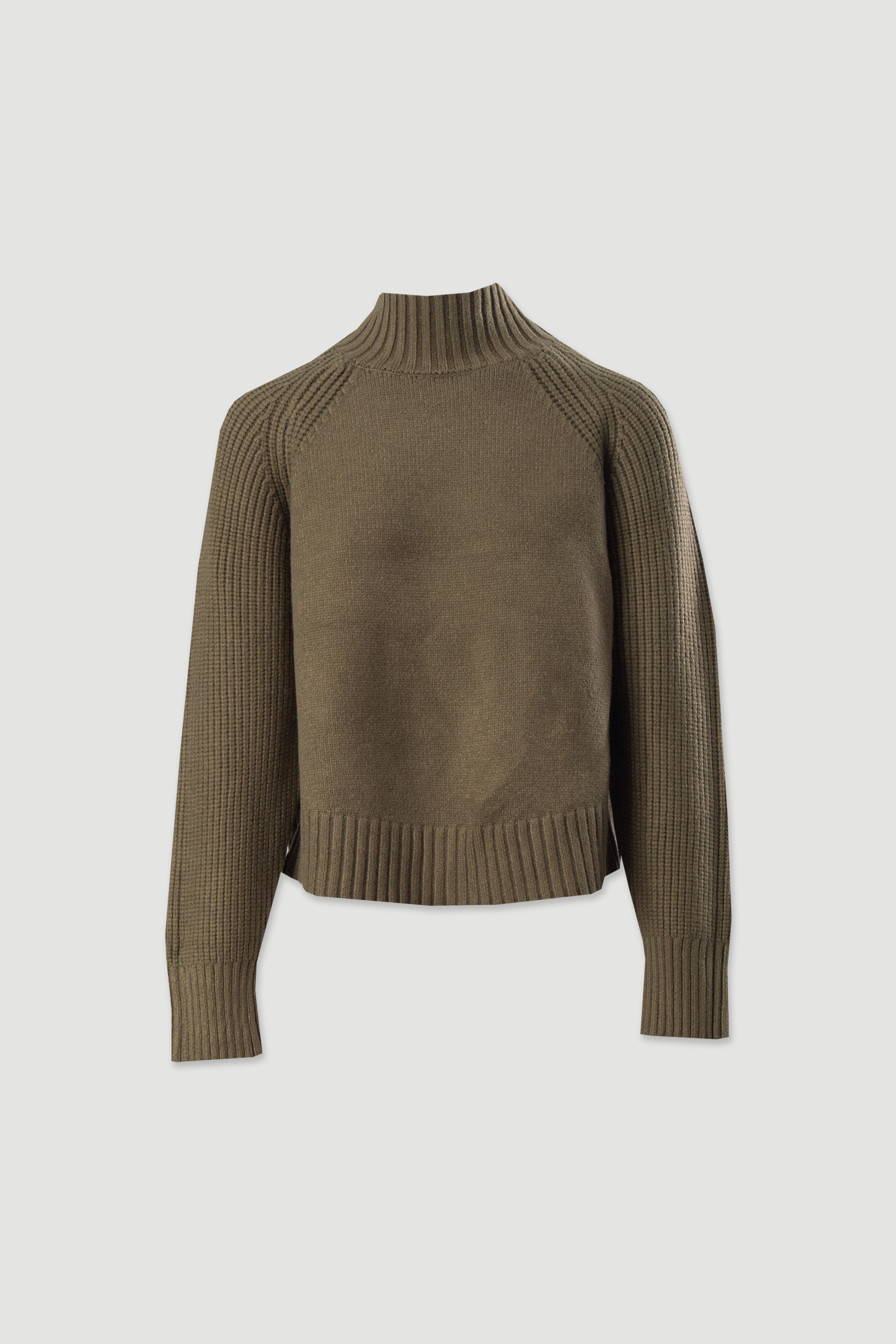 Camisola de malha canelada com gola alta