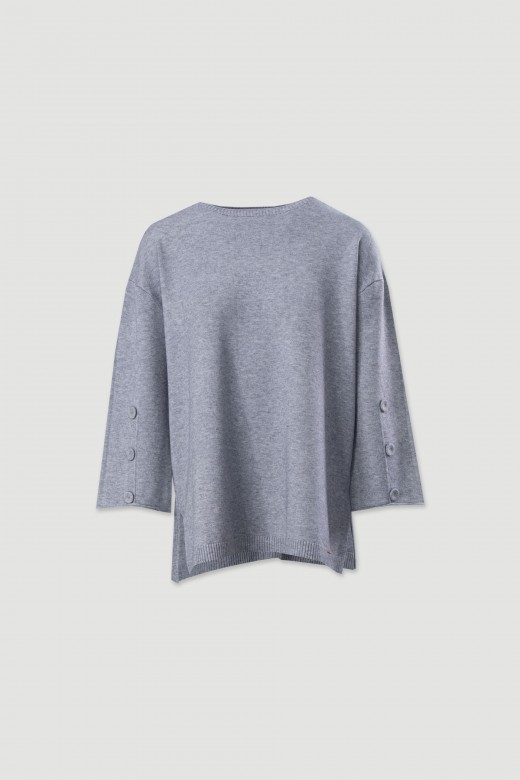 Camisola de malha fluda com botes nas mangas