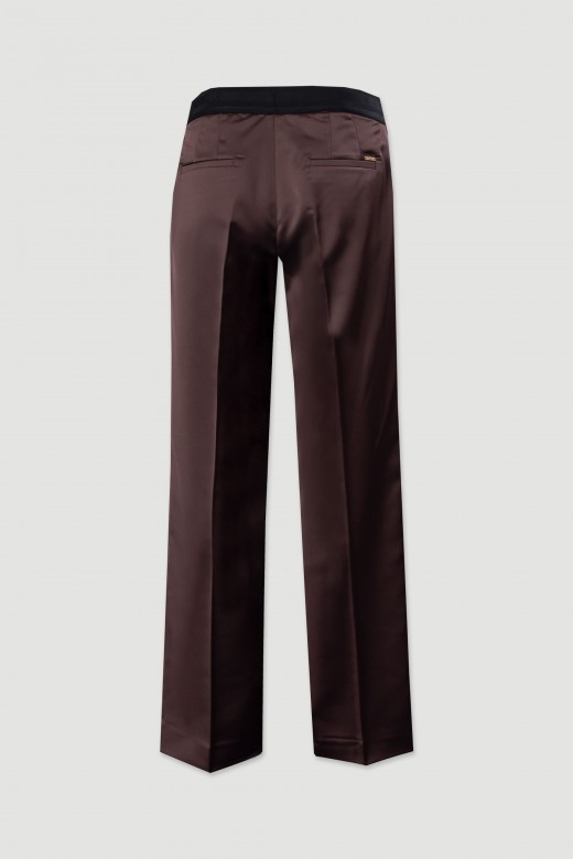 Pantalon droit en tissu satin