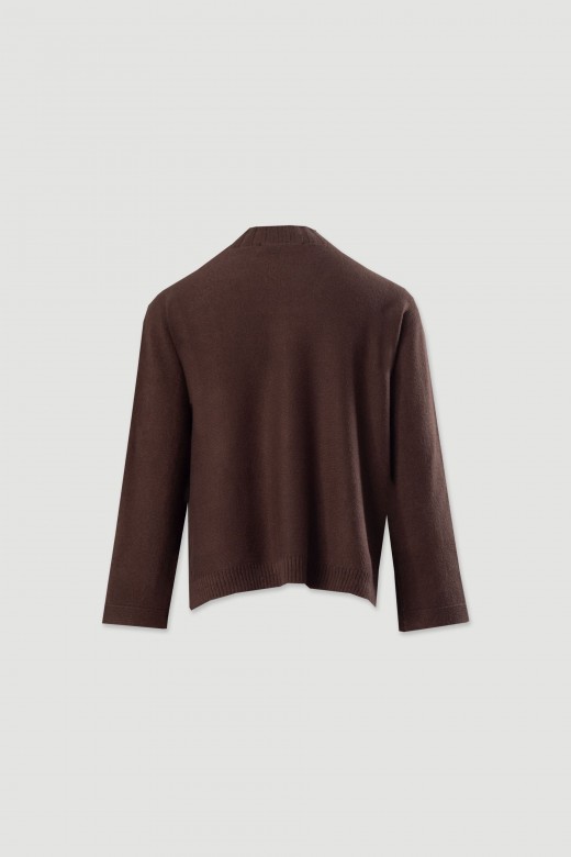 Pull en maille avec torsades Pull en maille avec torsades