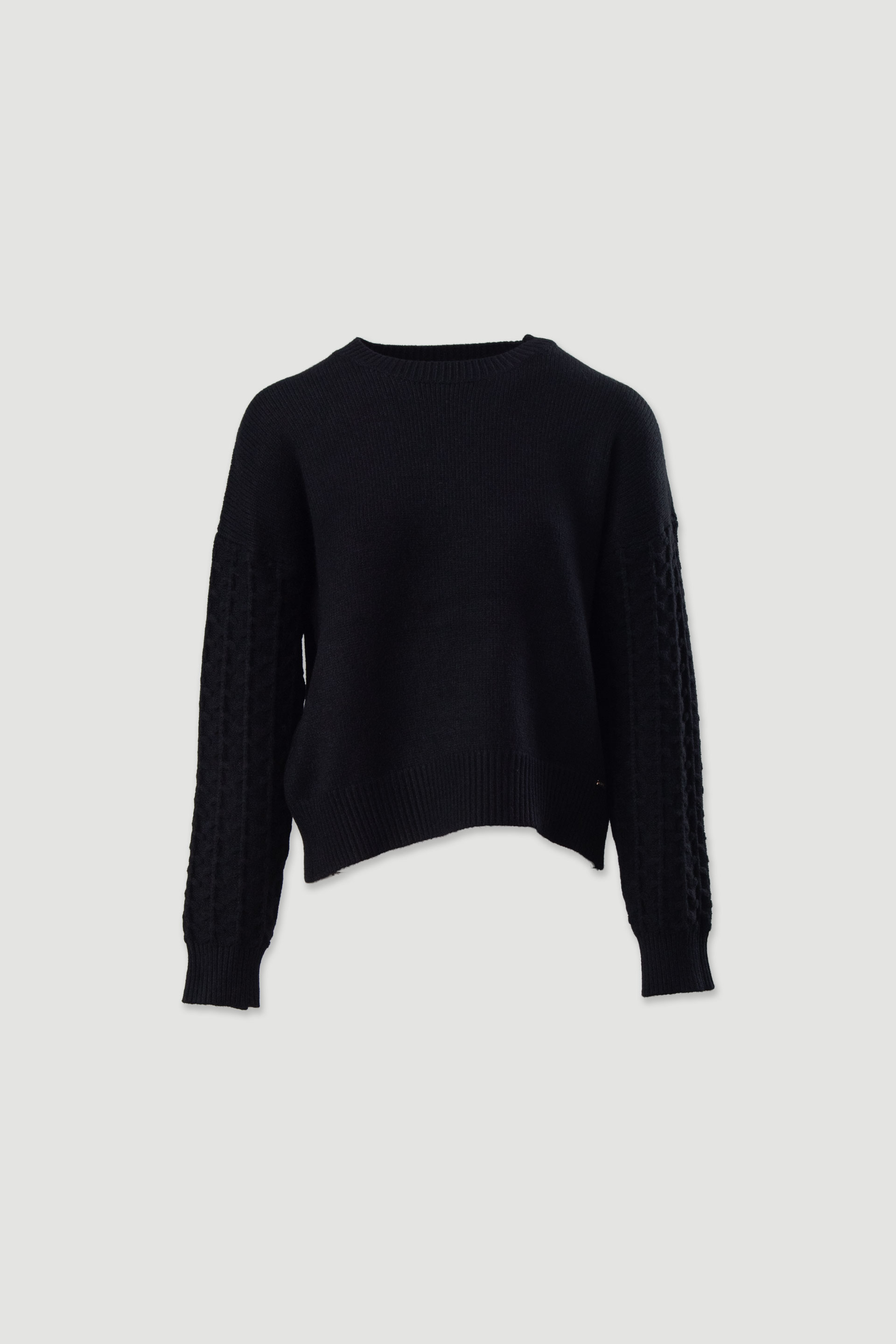 Camisola de malha com mangas trabalhadas